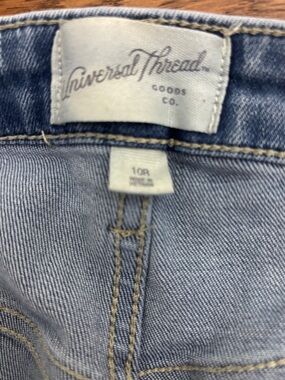 Universal Thread Men's Light Wash Denim Jeans